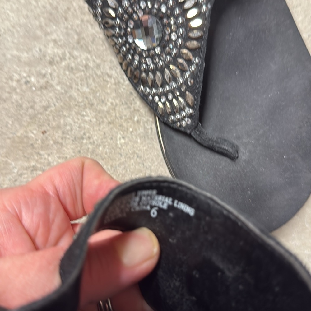 Yellow Box Black Sandals bundle - Picture 7 of 7